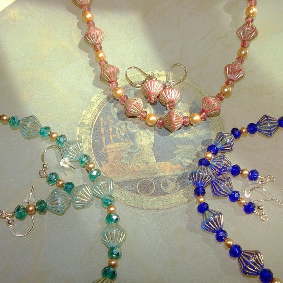 Handcrafted artisanal necklace & earring set made from Czech bicone beads - Picture 11 of 11